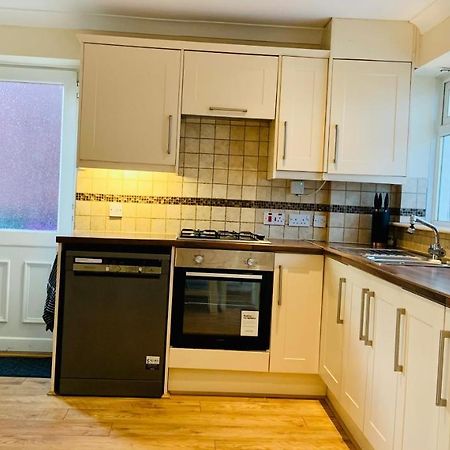Homely Detached 3 Bedroom House Near Sheffield ロザーハム エクステリア 写真