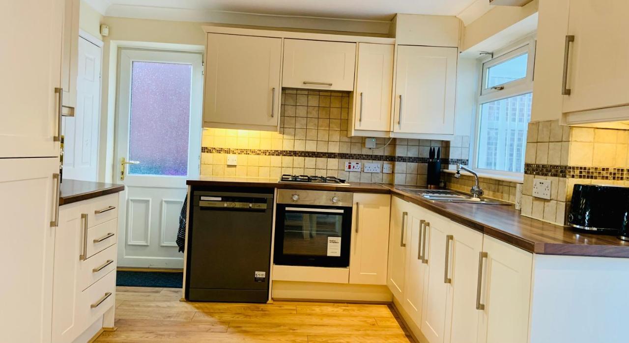 Homely Detached 3 Bedroom House Near Sheffield ロザーハム エクステリア 写真