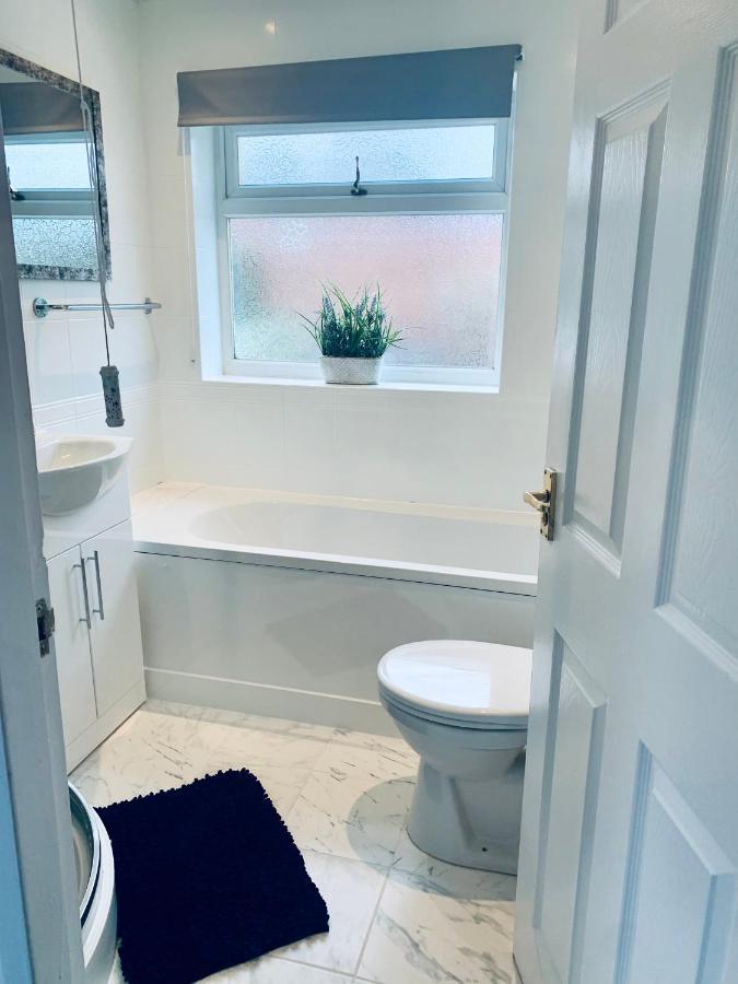 Homely Detached 3 Bedroom House Near Sheffield ロザーハム エクステリア 写真